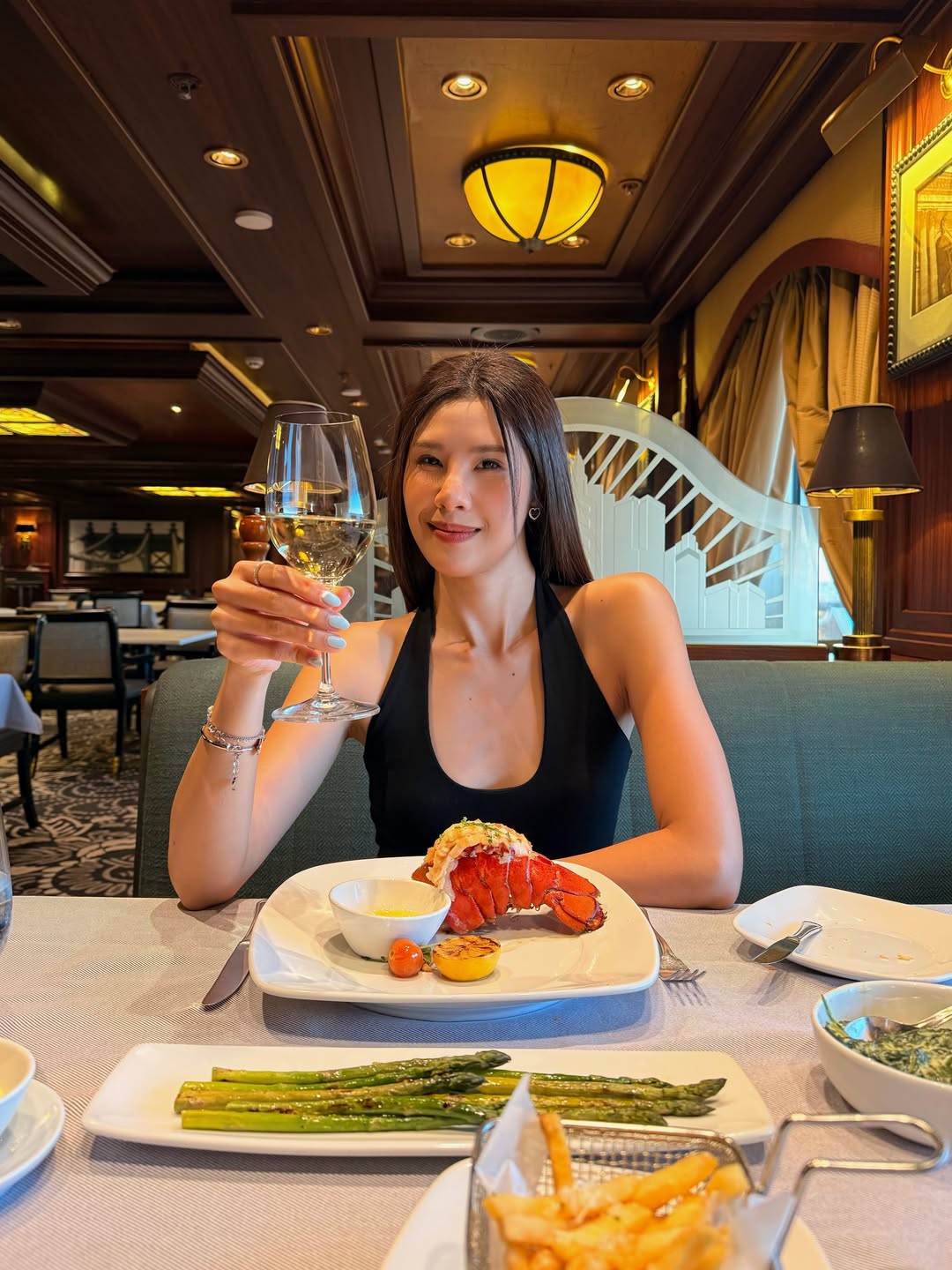 Cruise Dining Etiquette for First-Time Cruisers: What You Need to Know